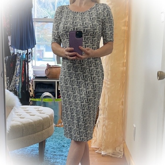 💕New With Tag Lularoe Julia Style Dress💕 - Picture 9 of 14